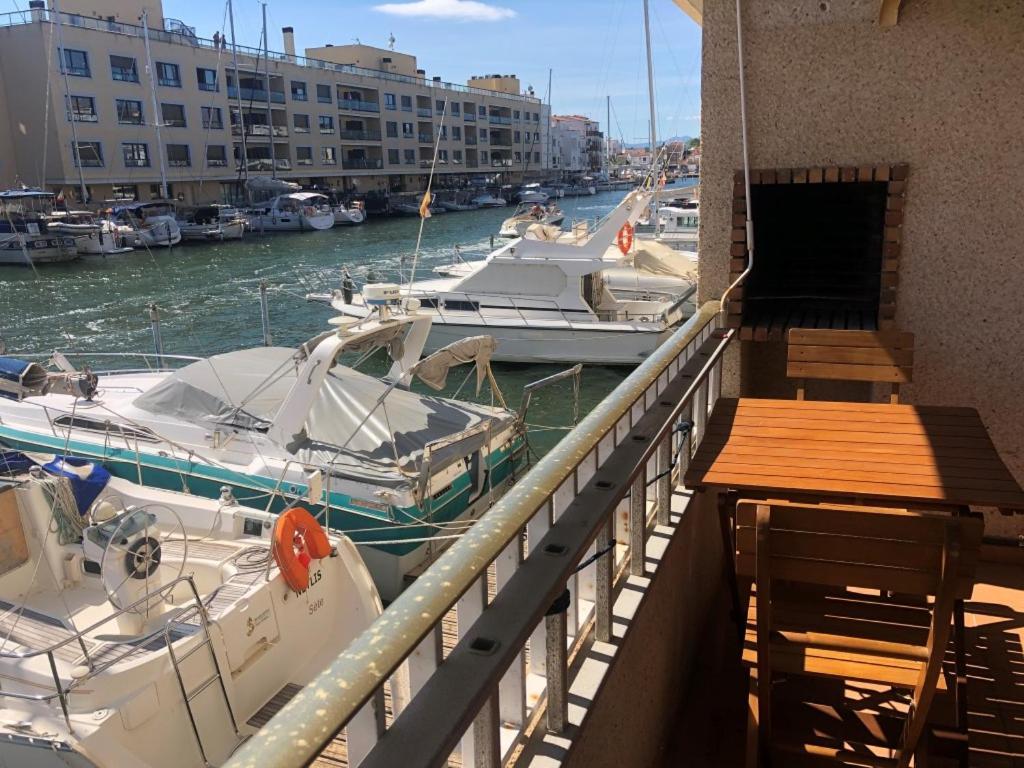Port Ambar - Apartamento En La Marina De Empuriabrava - Balcon Con Vistas Al Canal - Playa - Wifi Exterior photo